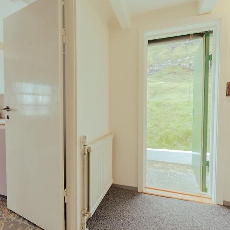 Hellurnar Authentic Faroese House / Unique Location / Nature מראה חיצוני תמונה